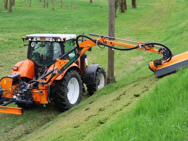 Freischneiderarm mit festgelegter Doppelgelenkgeometrie und teleskopierbarem Endstück „Trusty Flexor Hymach Evidenza“