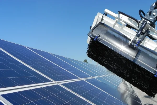 SolarClean-Reinigungsgerät für Photovoltaik- und Solarmodule – Hymach Highlights
