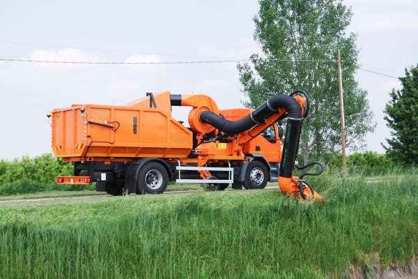 Hymach Cyclone AC-Rasenmäherarm mit Absaugfunktion